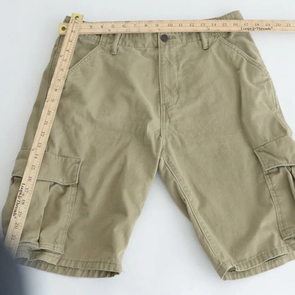 Levi's Tan White Tab Tag 100% Cotton Sku# Wpl 423 Cargo Shorts Size  33 - Picture 2 of 10